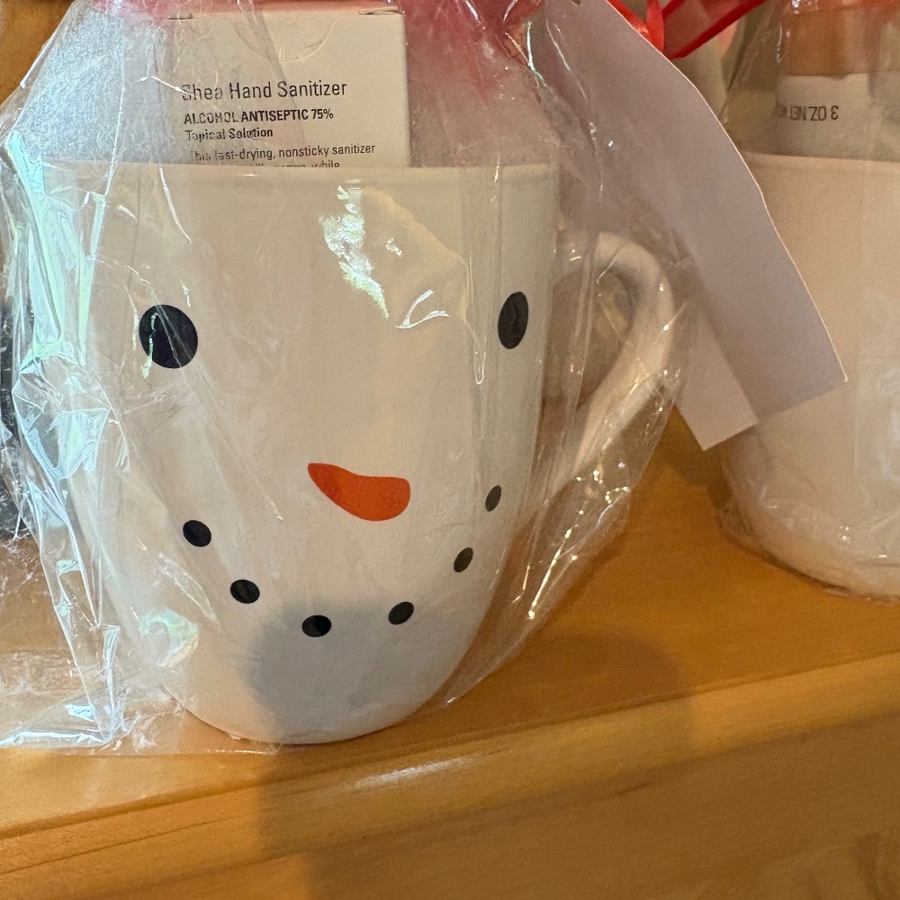 Two Snowmen Cups